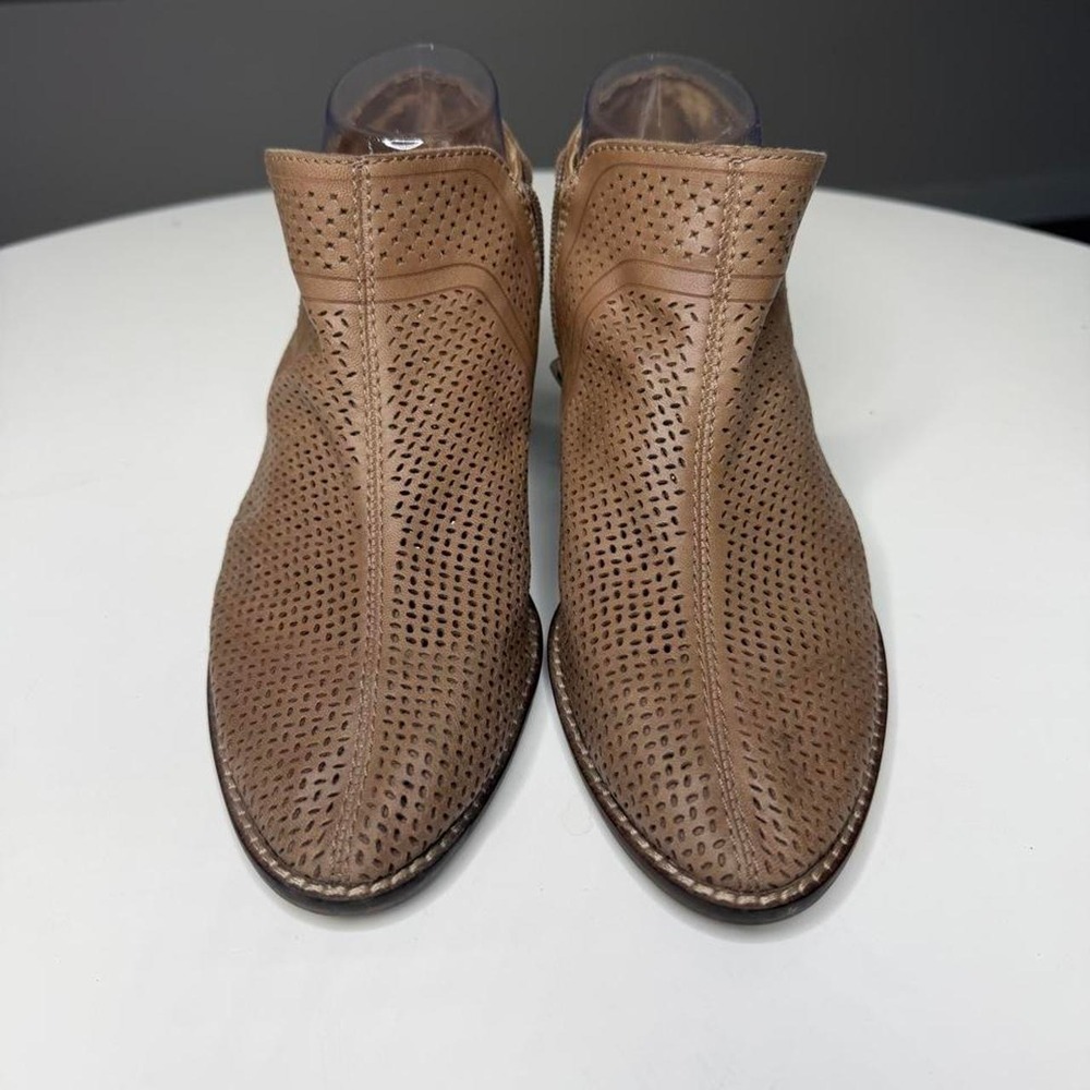 Lucky Brand Feyan Perforated Leather Ankle Booties Size 8.5 Western Boho